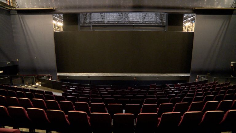 De theaterzaal in het Zuiderstrandtheater (foto: Omroep West).