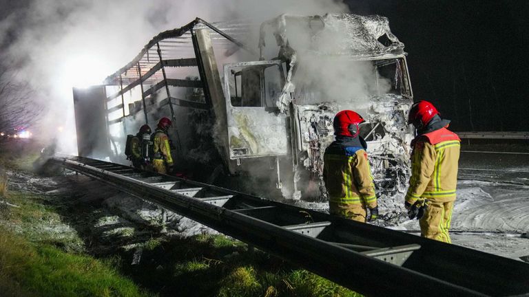 Het karkas na de brand (foto: Harrie Grijseels/SQ Vision Mediaprodukties).