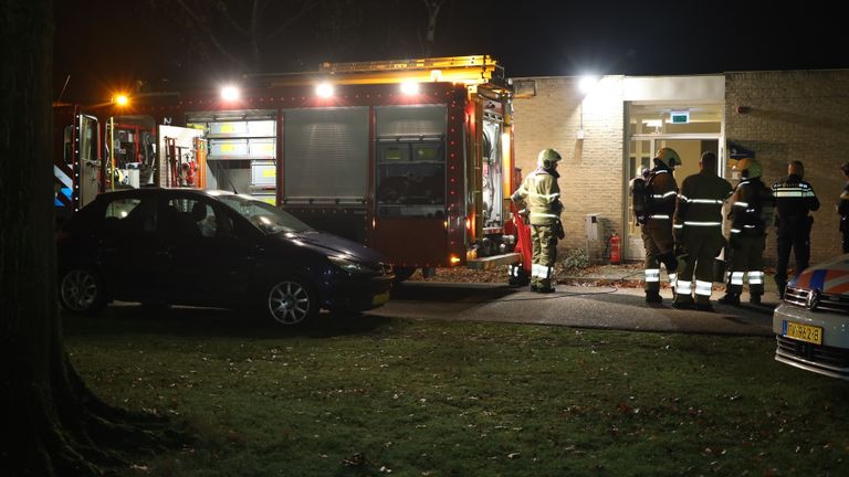 De brandweer bij Huize Padua in Boekel (foto: Kevin Kanters/SQ Vision).