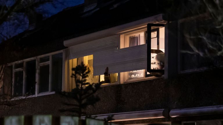 Rolluik raakt los door harde wind (foto: SQ Vision / Gabor Heeres).