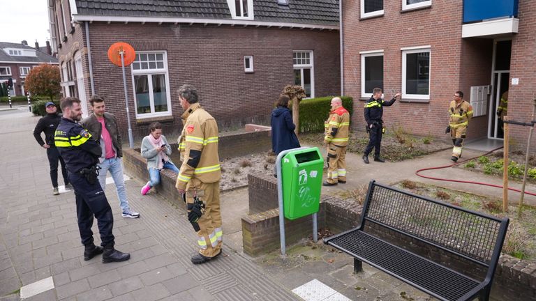 De bewoners mochten snel weer naar binnen (foto: Gabor Heeres/SQ Vision).