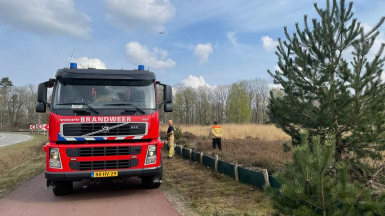 De brand op de heide in Oirschot is geblust (foto: René van Hoof)