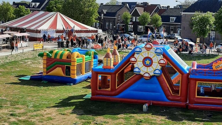 Oranjefeest in Sint-Michielsgestel (foto: Henny Govers).