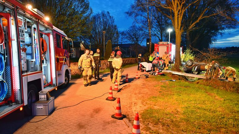 Ongeval aan de Landsardseweg in Wintelre (foto: Rico Vogels).