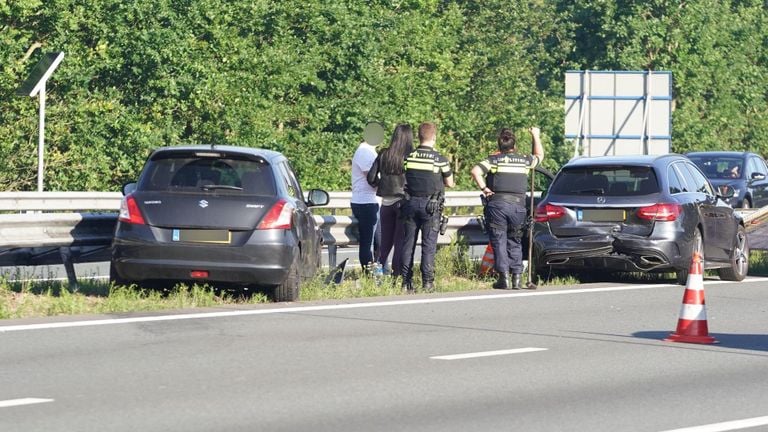 Op de A67 bij vond Maarheeze een kopstaartbotsing plaats (foto: WdG/SQ Vision).