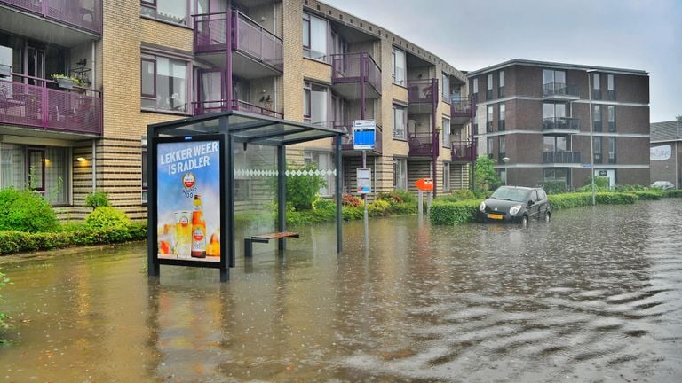 In Veldhoven stonden de straten blank (foto: Rico Vogels/SQ Vision).