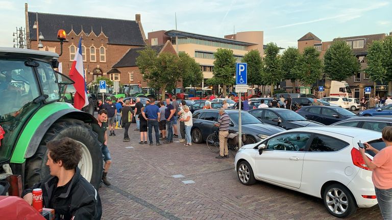 De boeren rond half tien 's avonds in Uden.