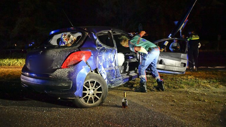 Onderzoek na de crash in Budel (foto: Rico Vogels/SQ Vision).