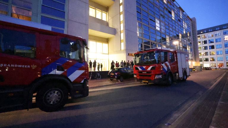 De 48-jarige man zou brand hebben gesticht in een appartementencomplex aan het Victoriapark in Eindhoven (foto: SQ Vision).