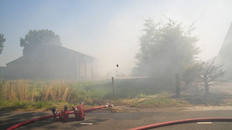 De brand veroorzaakte veel rookoverlast (foto: Harrie Grijseels - SQ Vision). 