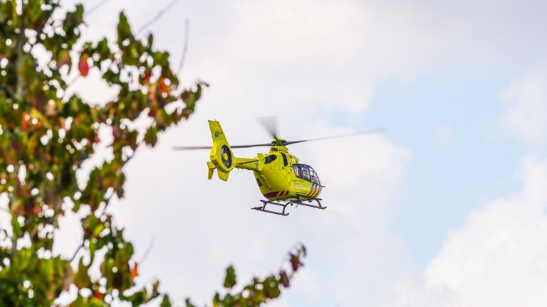 Vanwege de ernst van de situatie werd een traumaheli opgeroepen (foto: SQ Vision).