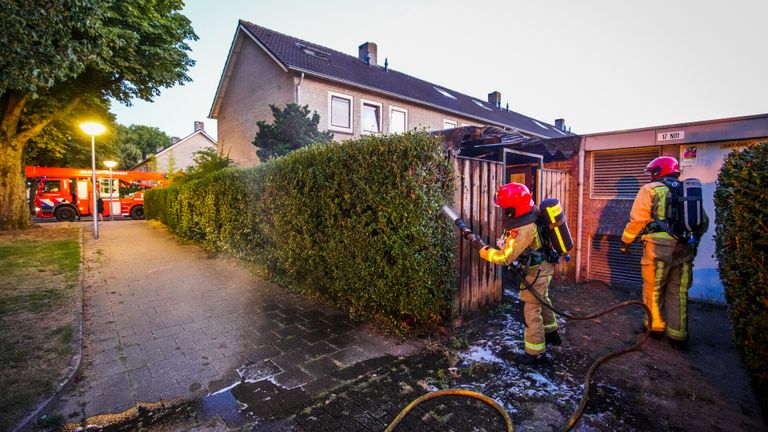 De schuur kon snel geblust worden (foto: SQ Vision).