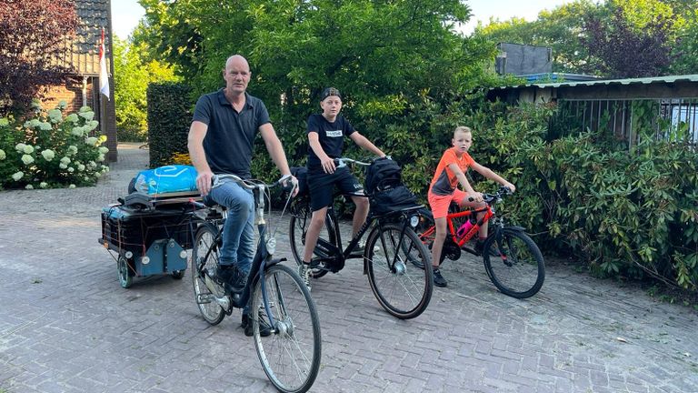 Kees, Wes en Mats vlak voor vertrek vanuit Haaren (privéfoto).