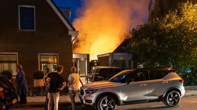 De schuurtjes stonden achter een woonhuis (foto: SQ Vision/Iwan van Dun).