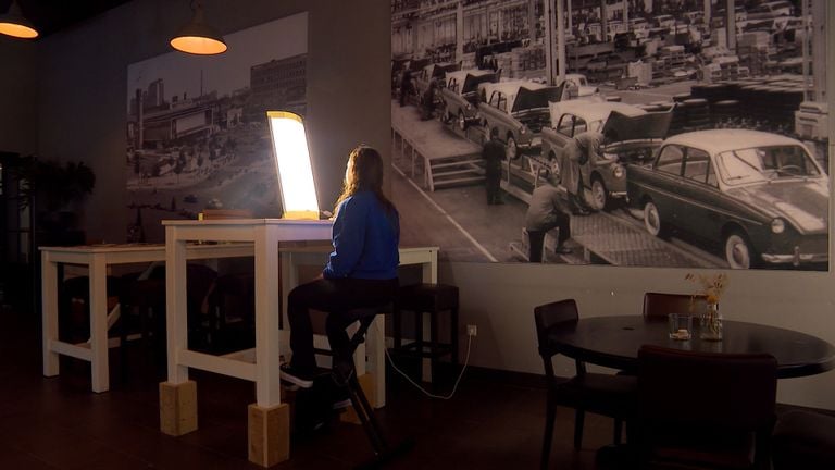 Je kunt ook fietsen in het café (foto: Omroep Brabant).