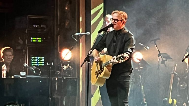 Ook Guus Meeuwis zelf genoot van zijn optreden in New York (foto: Antonius Agelink).