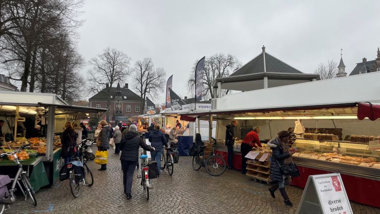 De Markt in Sint-Oedenrode (foto: Jos Verkuijlen).