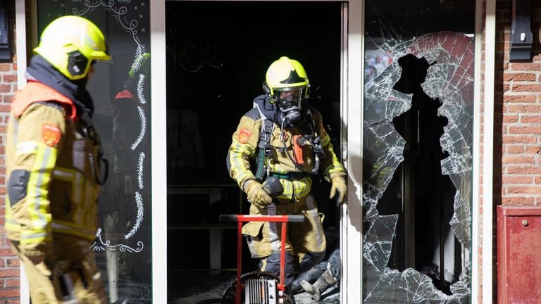 Brand in kledingwinkel Oudenbosch (foto: Christian Traets / SQ Vision).