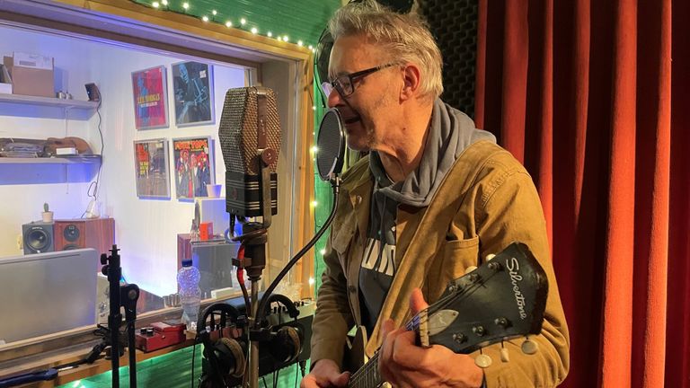 Richard van Bergen in de studio van Bird (foto: Jos Verkuijlen).