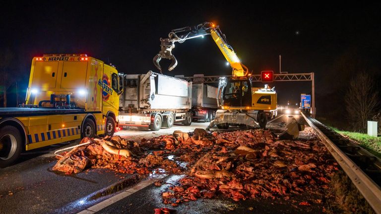 Mark met zijn kraan aan het werk (foto: Dave Hendriks / SQ Vision). 