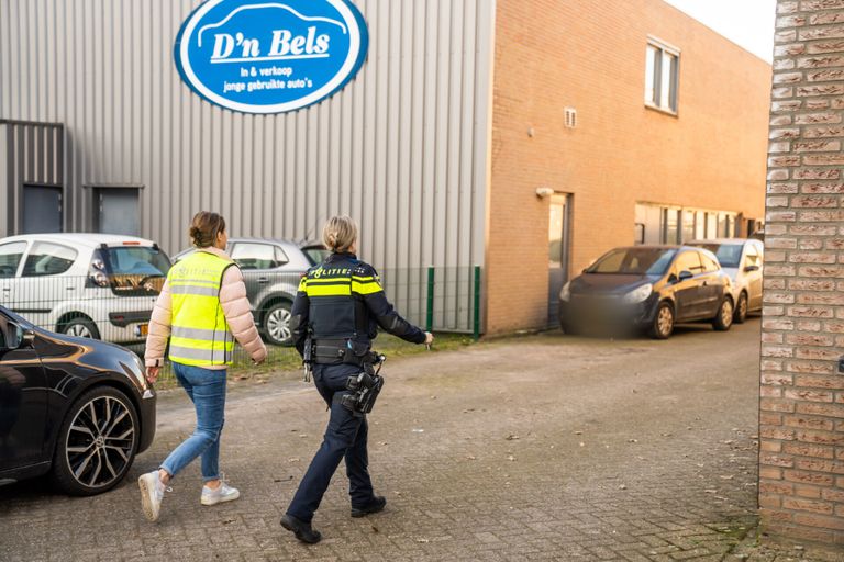 Bij de controle werd minstens één persoon aangehouden. (foto: SQ Vision)