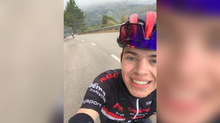 Een nog ongehavende Ramon tijdens zijn trainingskamp in Mallorca.