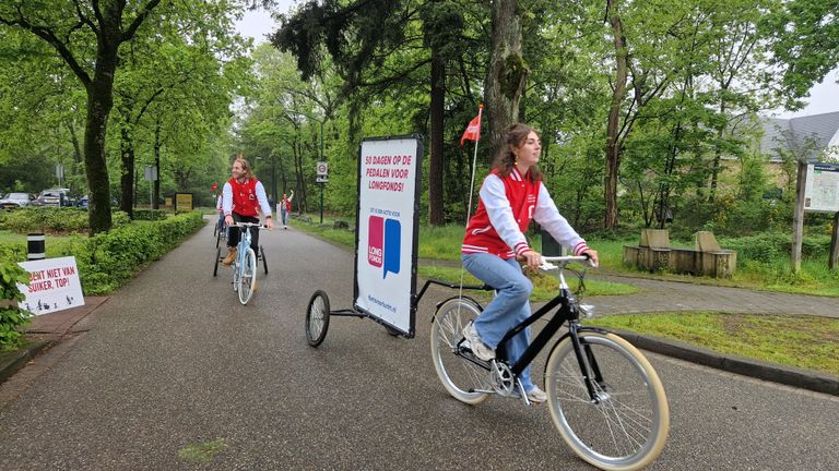 De karavaan promoot de actie om vaker de fiets te pakken (foto: Noël van Hooft). 