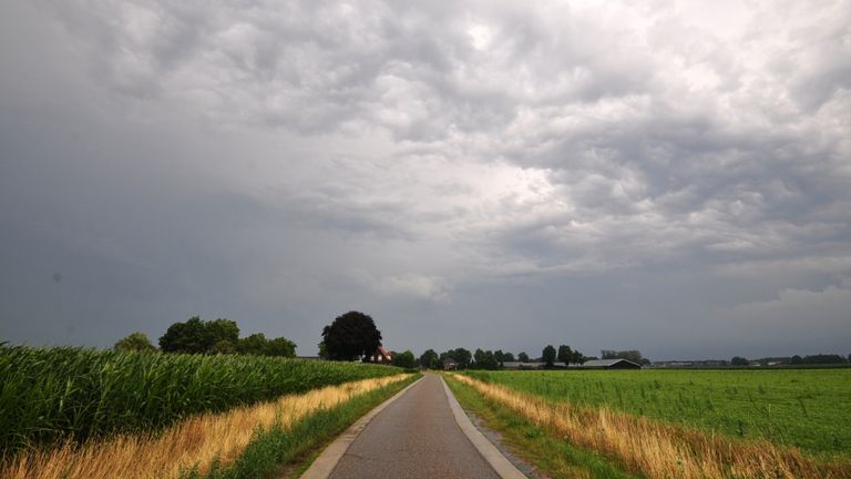 Wegtrekkende buien in Zuidoost-Brabant (foto: Ben Saanen). 