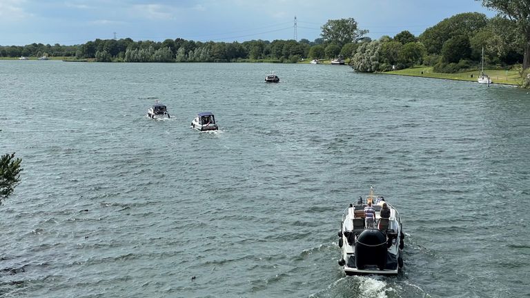 Boten op de Kraaijenbergse Plassen (foto: Jos Verkuijlen)