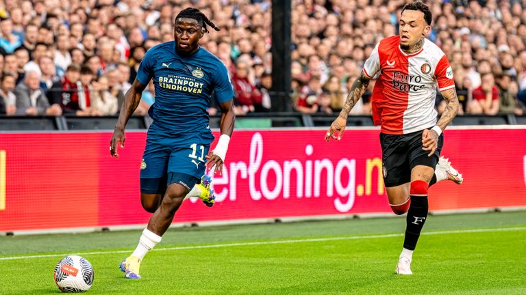Johan Bakayoko was Quilindschy Hartman een paar keer te snel af (foto: Marcel van Dorst/Eye4Images).
