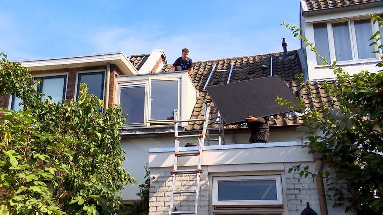 Hanny krijgt ook zonnepanelen (foto: Omroep Brabant).