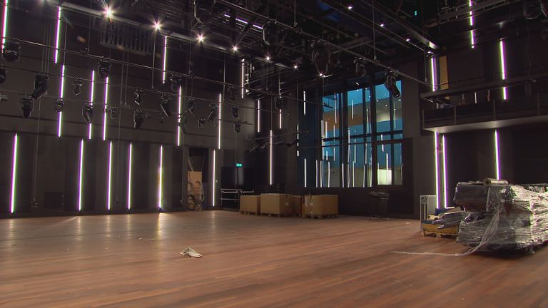 De nieuwe theaterzaal.