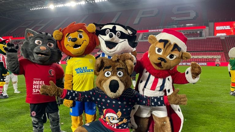 De Brabantse mascottes gemoedelijk bij elkaar: Loewy, RiKCy, Woutje, Phoxy en Kingo. (foto: Omroep Brabant)