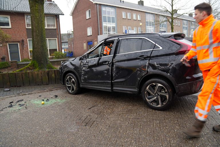 De schade aan de auto was groot (Beeld: SQ Vision).