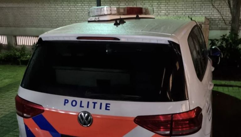 De vernielde auto (foto: politie).