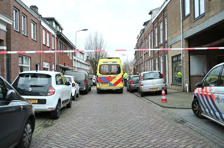 De straat is afgezet (foto: Perry Roovers SQ Vision)