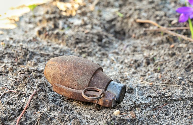 De oefengranaat (foto: Toby de Kort/SQ Vision)