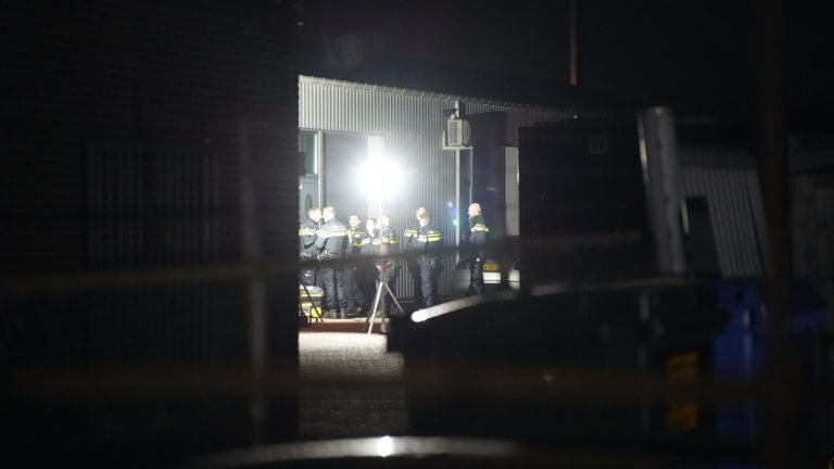 Na een controle mocht iedereen gaan (foto: Foto Persbureau Midden Brabant / Erik Haverhals)