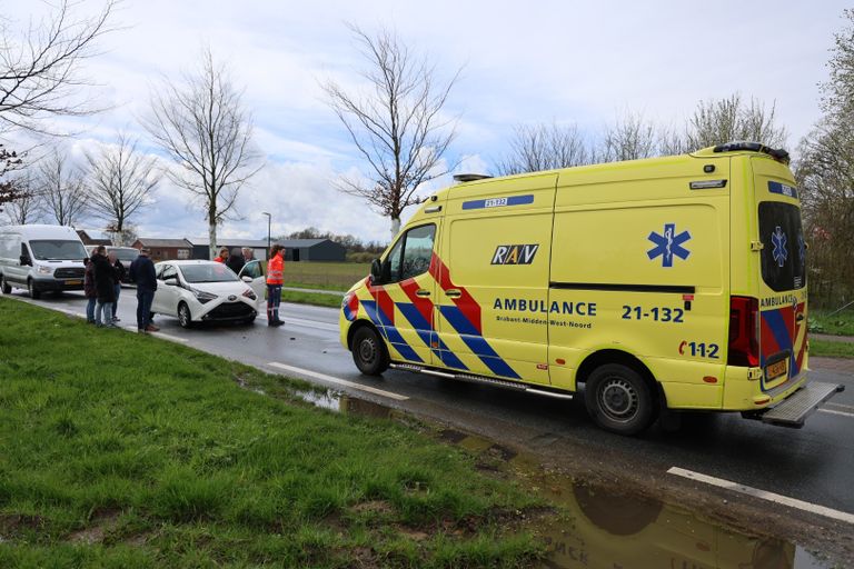 De ambulance kwam naar het ongeval (Foto: SK-Media).