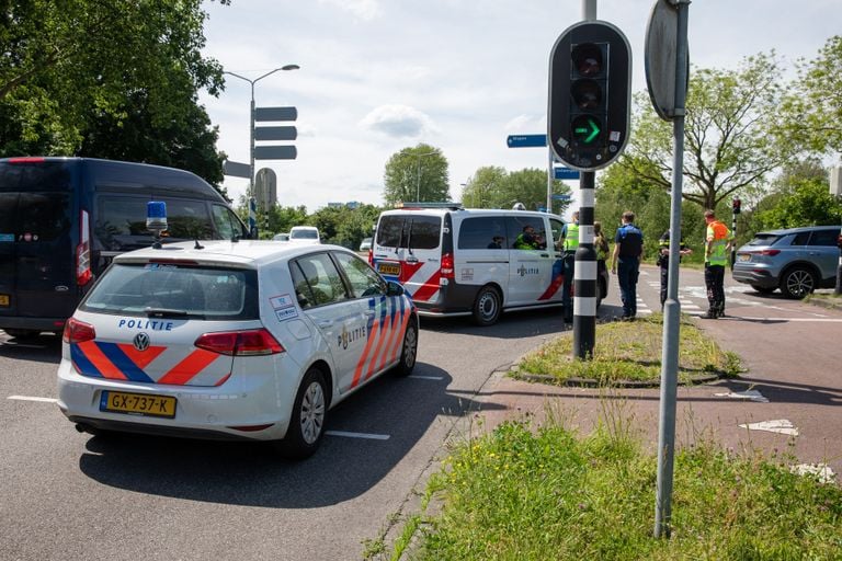 De politie heeft naar de bestuurder van de scooter gezocht (foto: SQ Vision/Christian Traets).