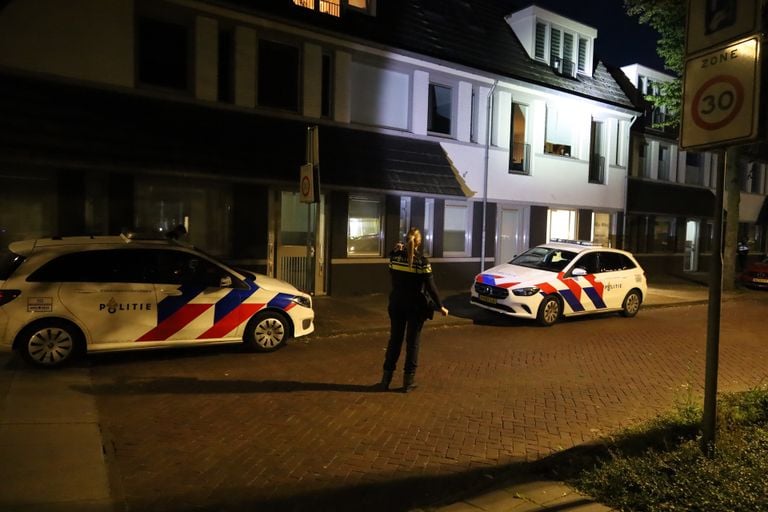 Het etagecomplex in Uden waar de overval werd gepleegd (foto: Kevin Kanters/SQ Vision).