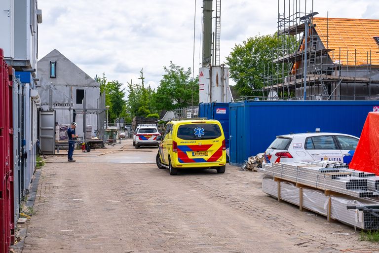 De politie en ambulancemedewerkers waren er ook bij (foto: SQ Vision/Iwan van Dun).