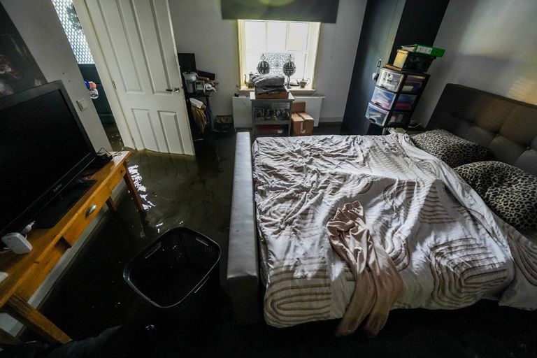 卧室也被水淹没了（照片：Dave Hendriks/SQ Vision）。