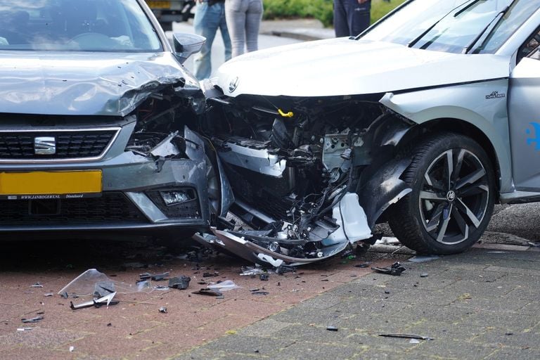 De schade aan de auto's was groot (foto: SQ Vision).