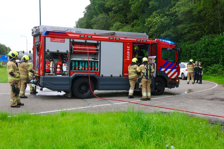 De brandweer kwam met een blusauto (foto: SQ Vision).