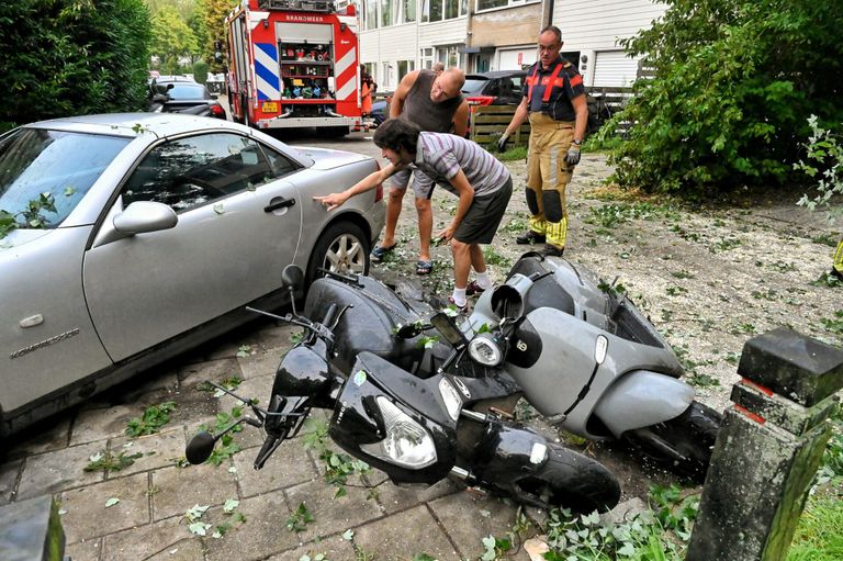 De schade aan de voertuigen was fors (foto: SQ Vision).