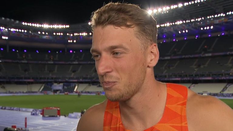 Sven Roosen na afloop de wedstrijd (foto: NOS).