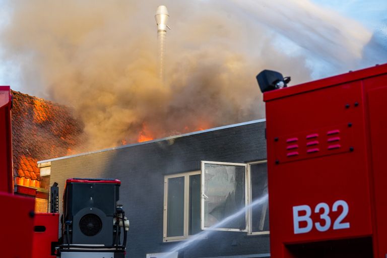 Er kwam veel rook vrij (foto: SQ Vision