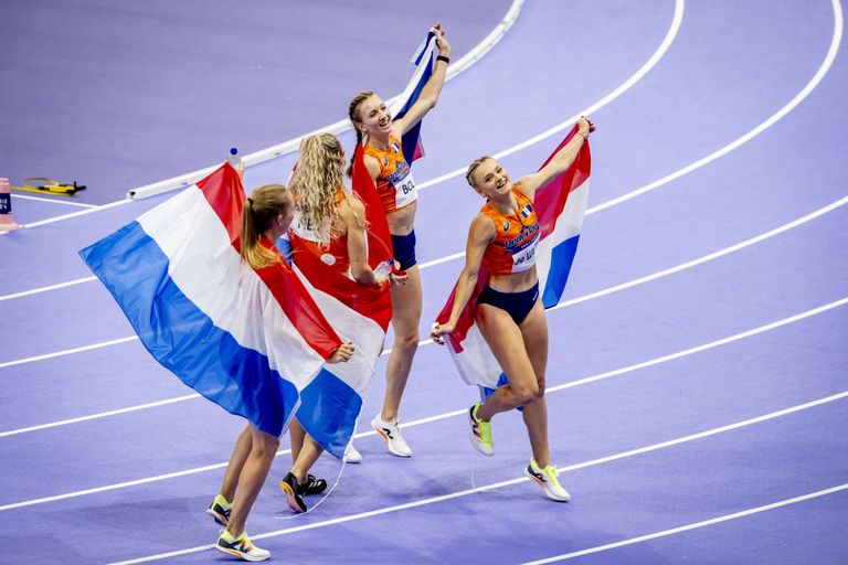 Nederlandse vrouwen pakken zilver op de 4x400m estafette (Foto: ANP)