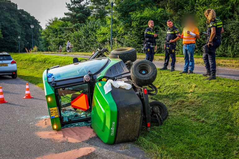 De bestuurder hoefde niet mee naar het ziekenhuis (foto: SQ Vision).